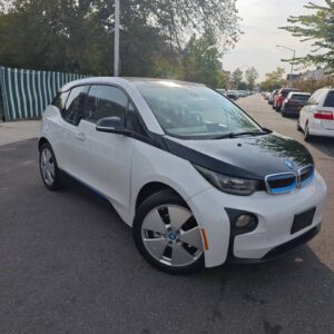 Alternative view of 2015 BMW i3