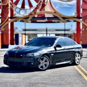 Alternative view of 2013 BMW 550i xDrive M Sport
