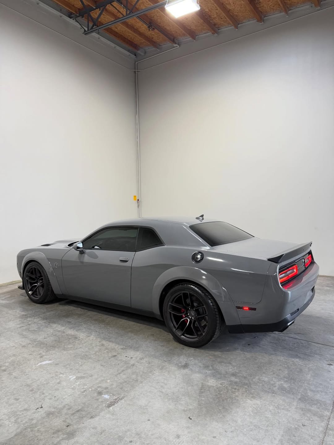 2018 Dodge Challenger Hellcat Widebody - Image 4