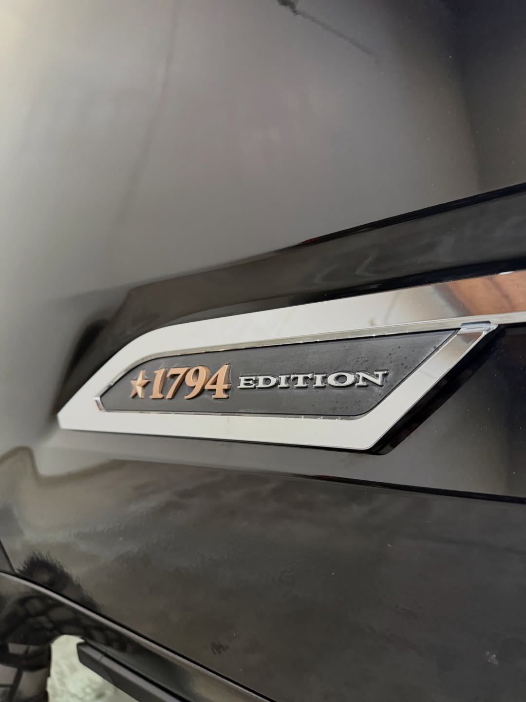 2025 Toyota Tundra 1794 Edition - Image 15
