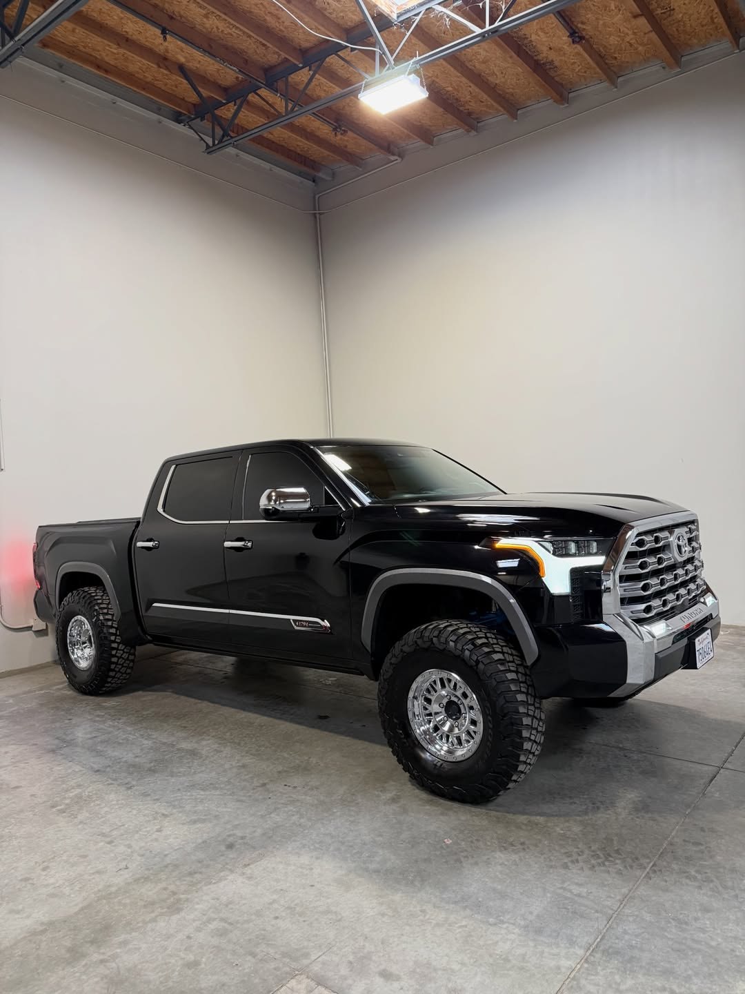 2025 Toyota Tundra 1794 Edition - Image 5