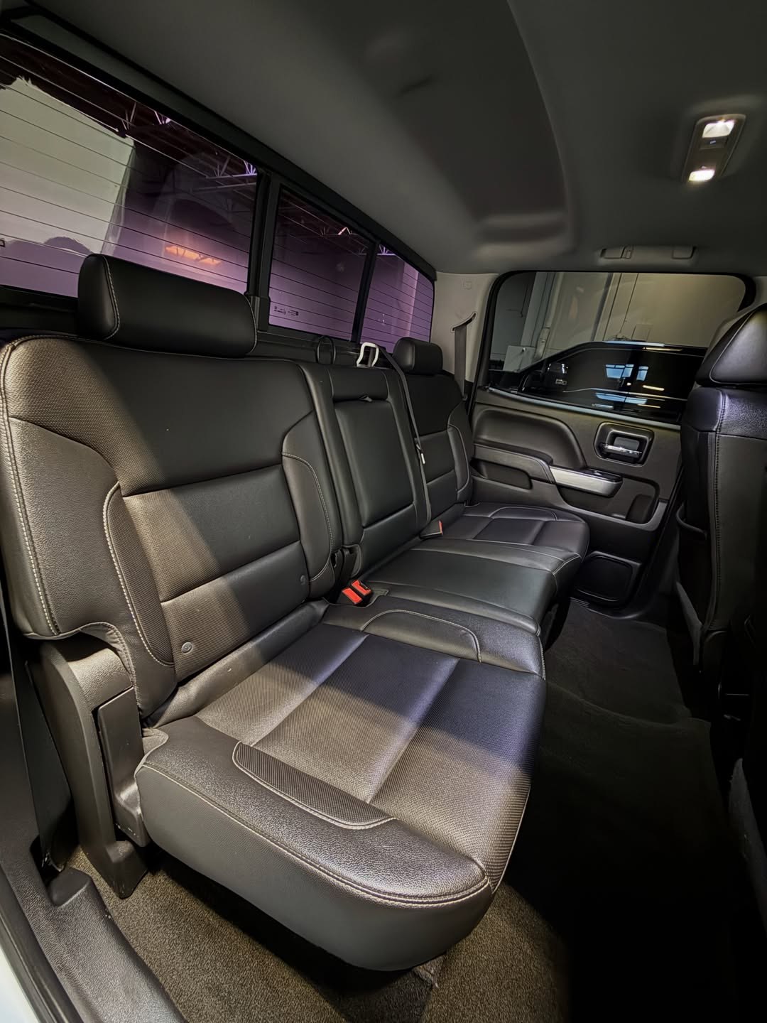 2018 Chevrolet 2500 LTZ - Image 17