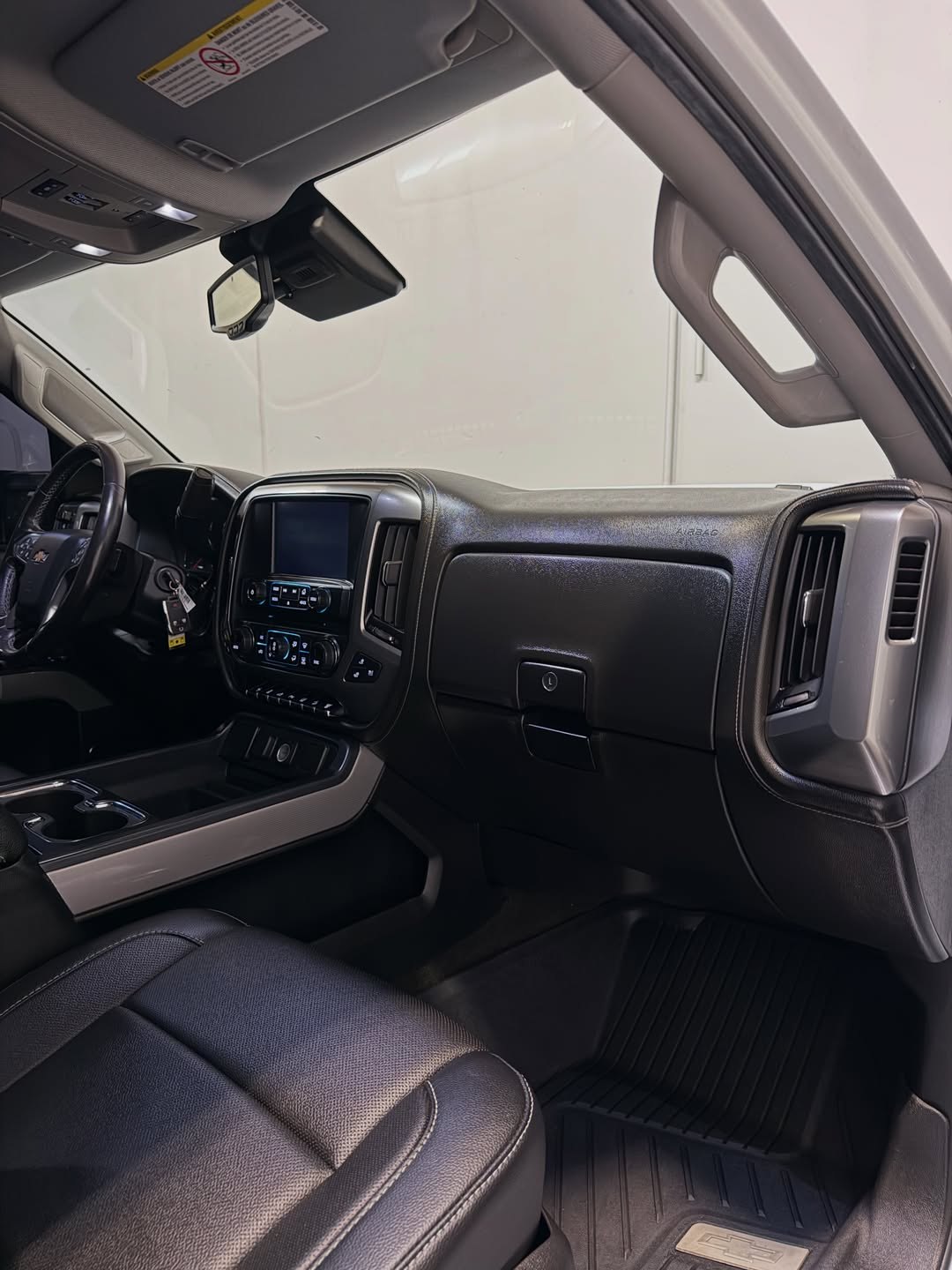 2018 Chevrolet 2500 LTZ - Image 11