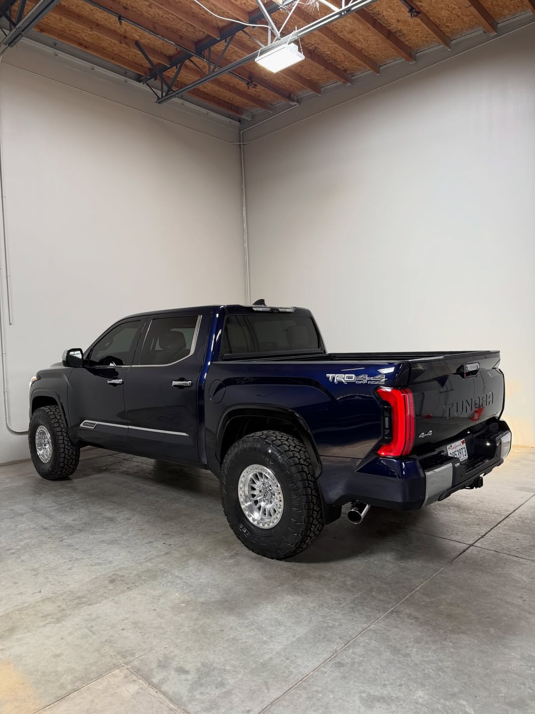 2023 Toyota Tundra 1794 Edition - Image 3