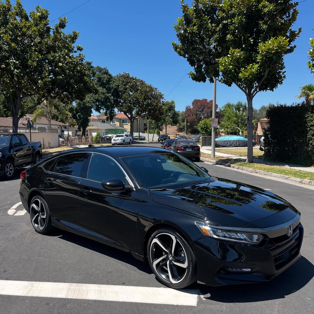 2019 Honda accord sport 4cyl turbo - Image 11