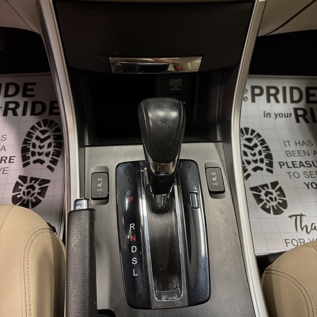 2013 Honda Accord EX-L - Image 10