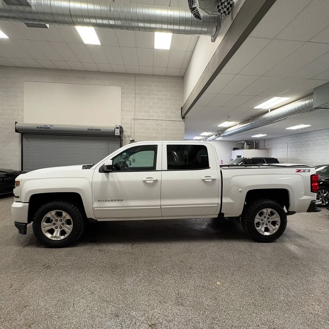 2018 Chevrolet Silverado Z71 - Image 4