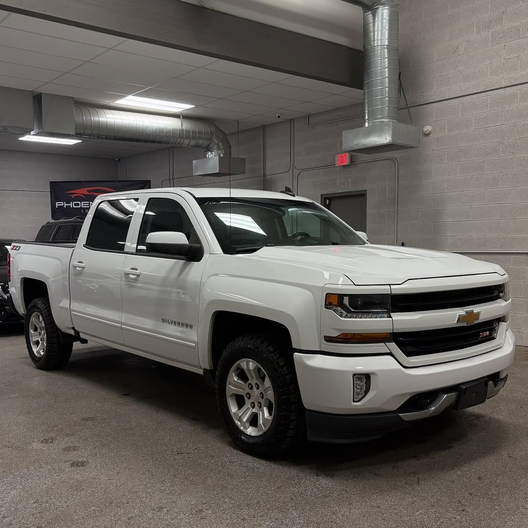 2018 Chevrolet Silverado Z71 - Image 3