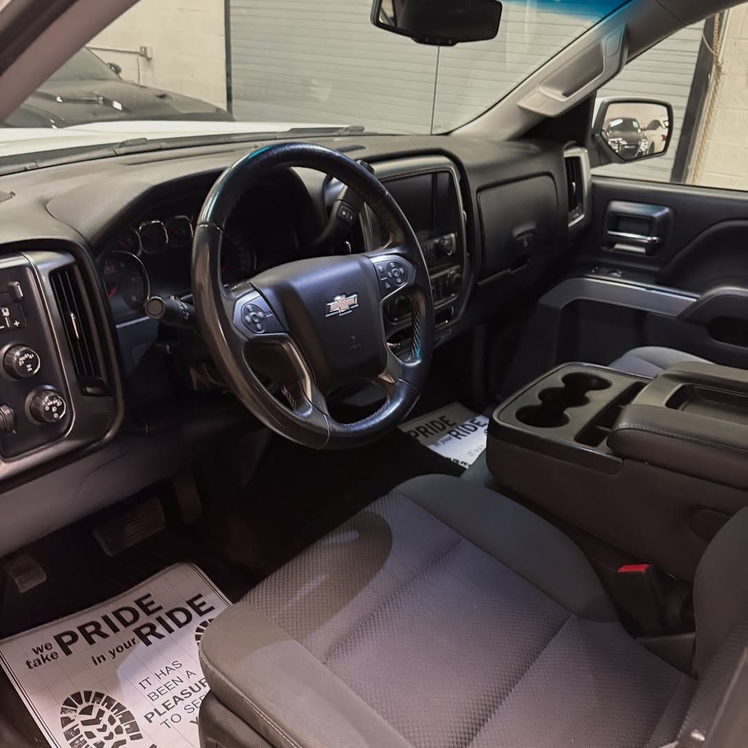 2018 Chevrolet Silverado Z71 - Image 9