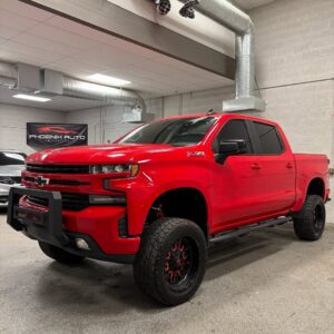 Alternative view of 2019 Chevrolet Silverado 1500 RST
