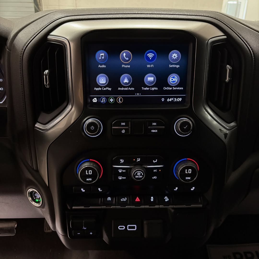 2019 Chevrolet Silverado 1500 RST - Image 16