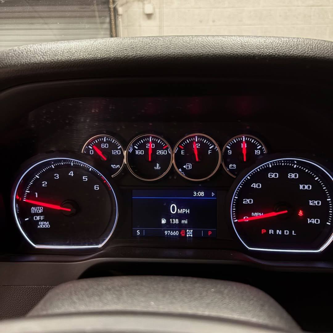 2019 Chevrolet Silverado 1500 RST - Image 11