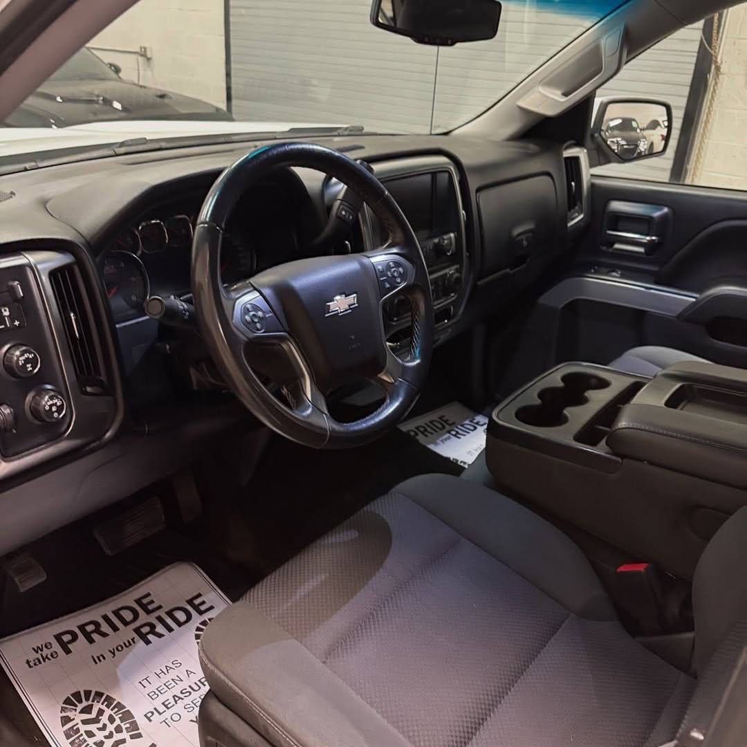 2018 Chevrolet Silverado Z71 - Image 12