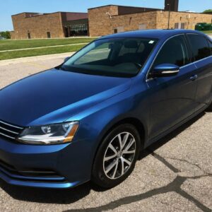 Alternative view of 2017 Volkswagen Jetta SE