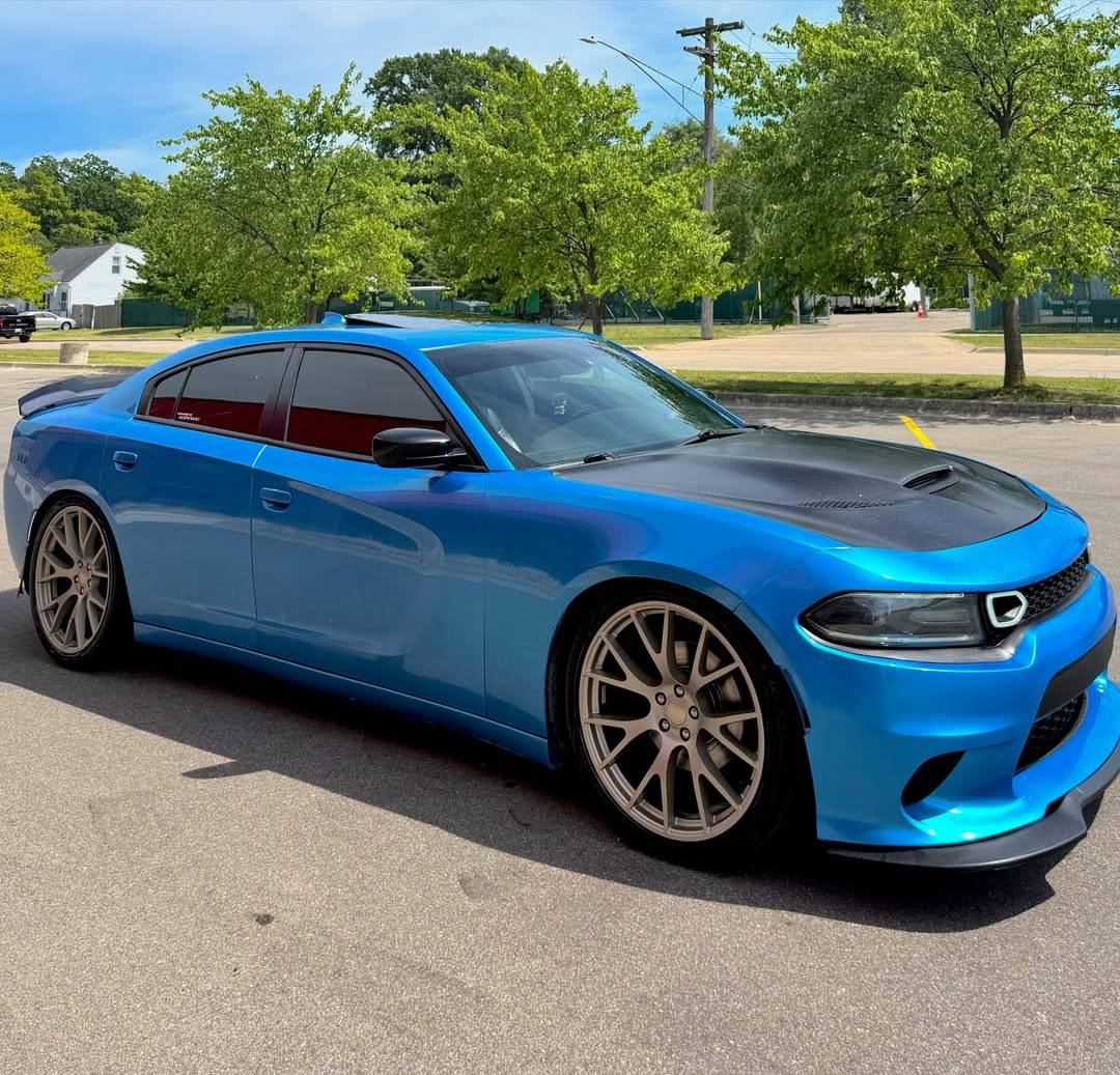 2017 Dodge Charger R/T - Image 3