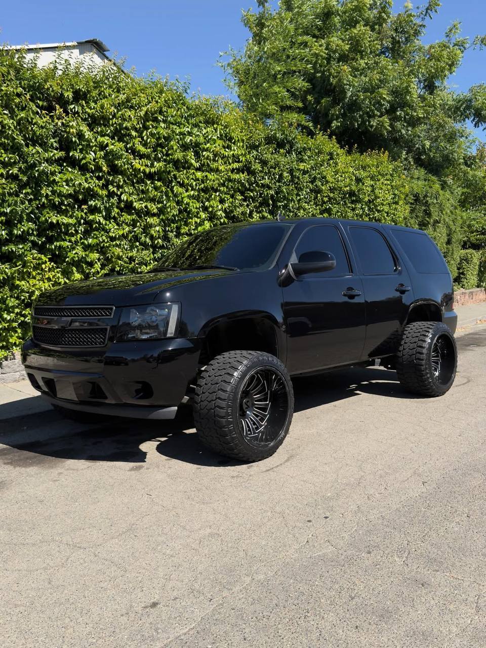 2007 Tahoe - Image 2