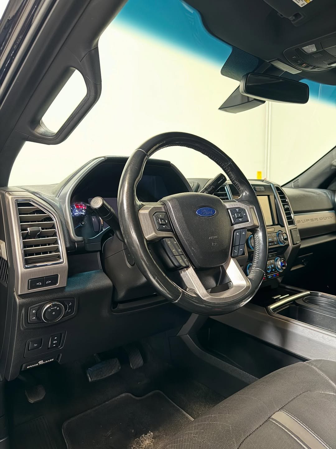 2017 Ford F-250 Platinum - Image 7