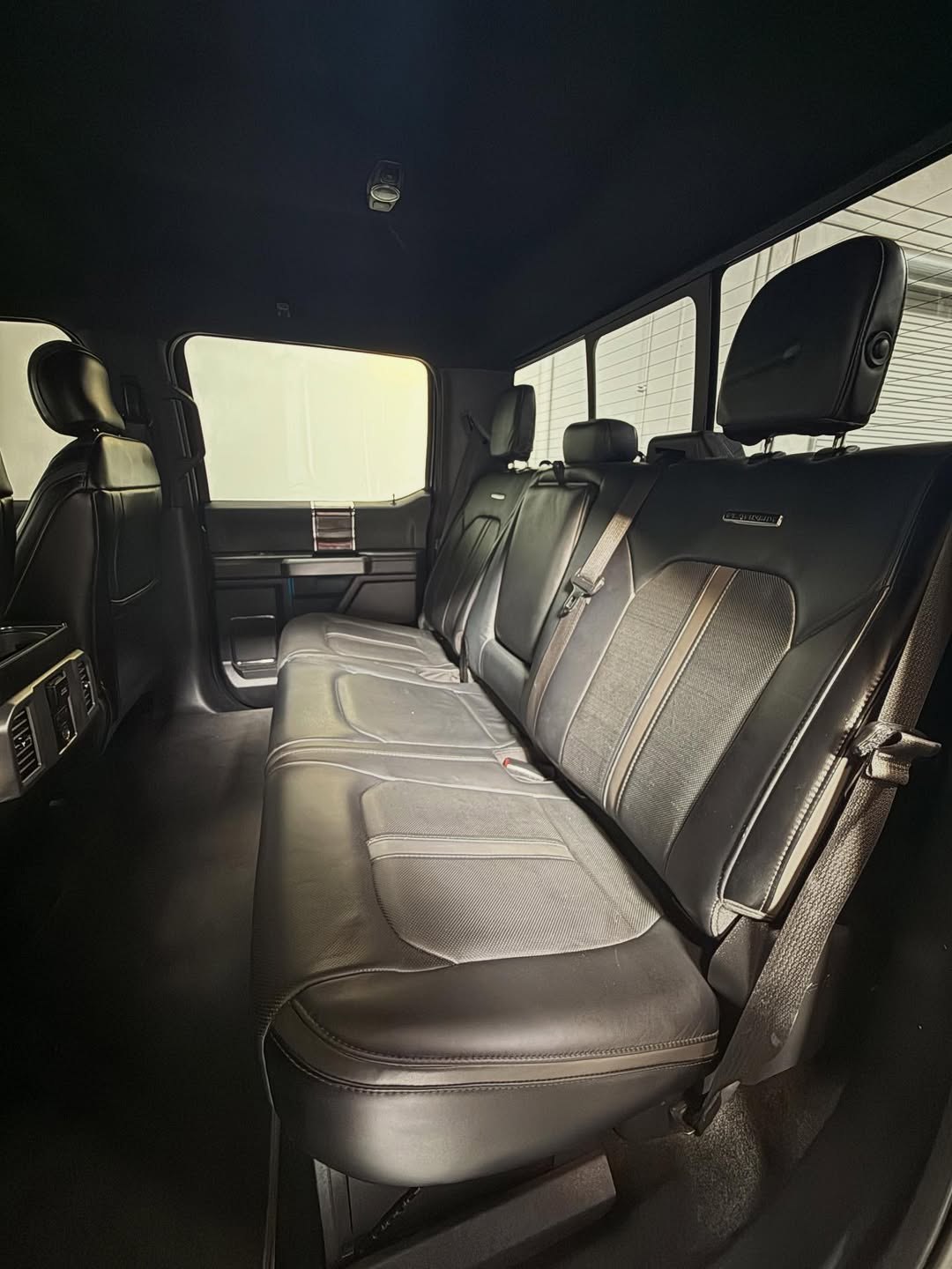 2017 Ford F-250 Platinum - Image 14