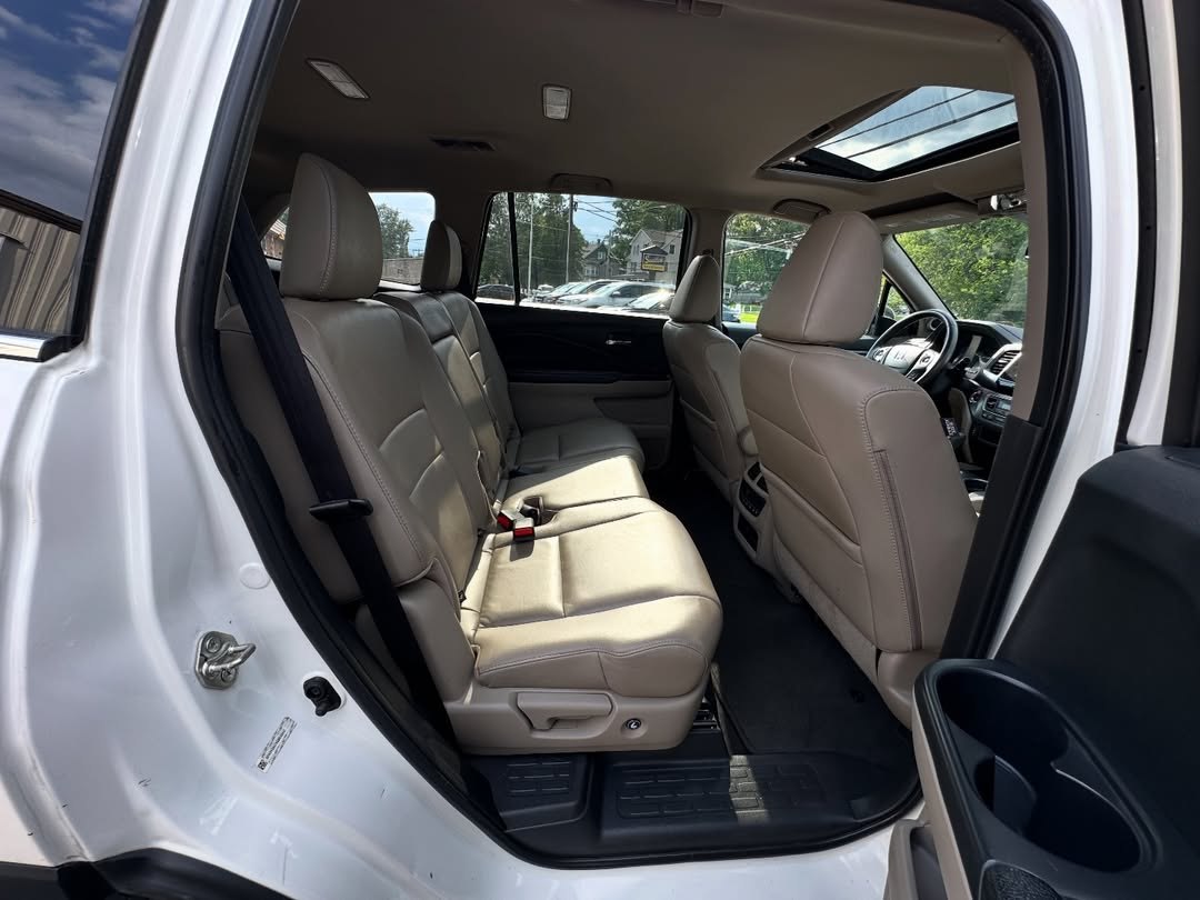 2016 Honda Pilot EXL AWD - Image 13