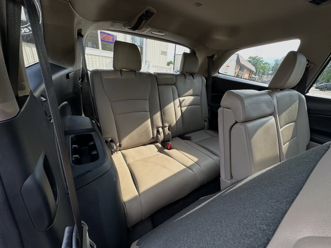 2016 Honda Pilot EXL AWD - Image 14