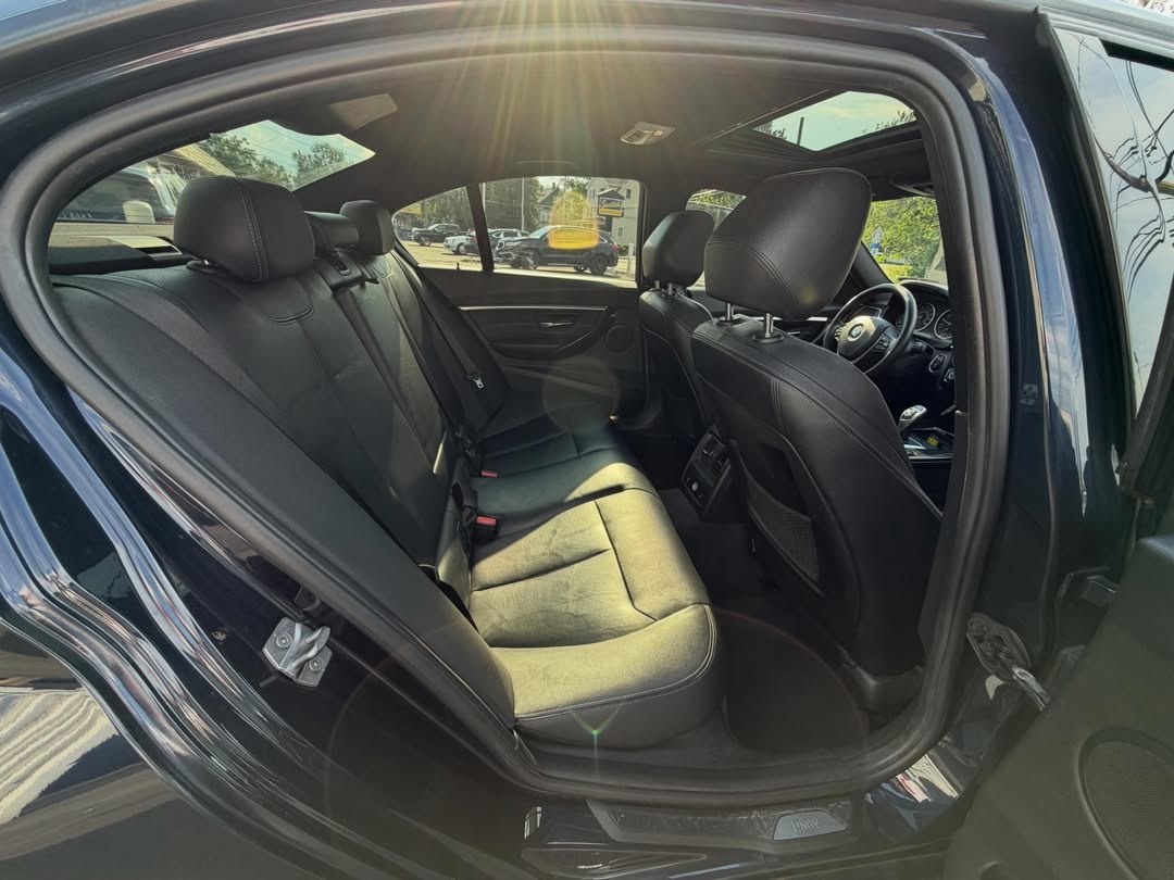 2016 BMW 328i Xdrive - Image 12