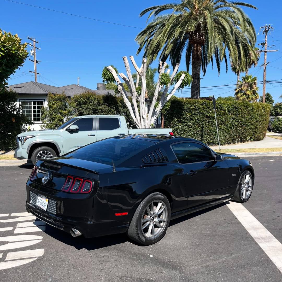 2014 mustang 5.0 coyote 6 speed Manuel - Image 5