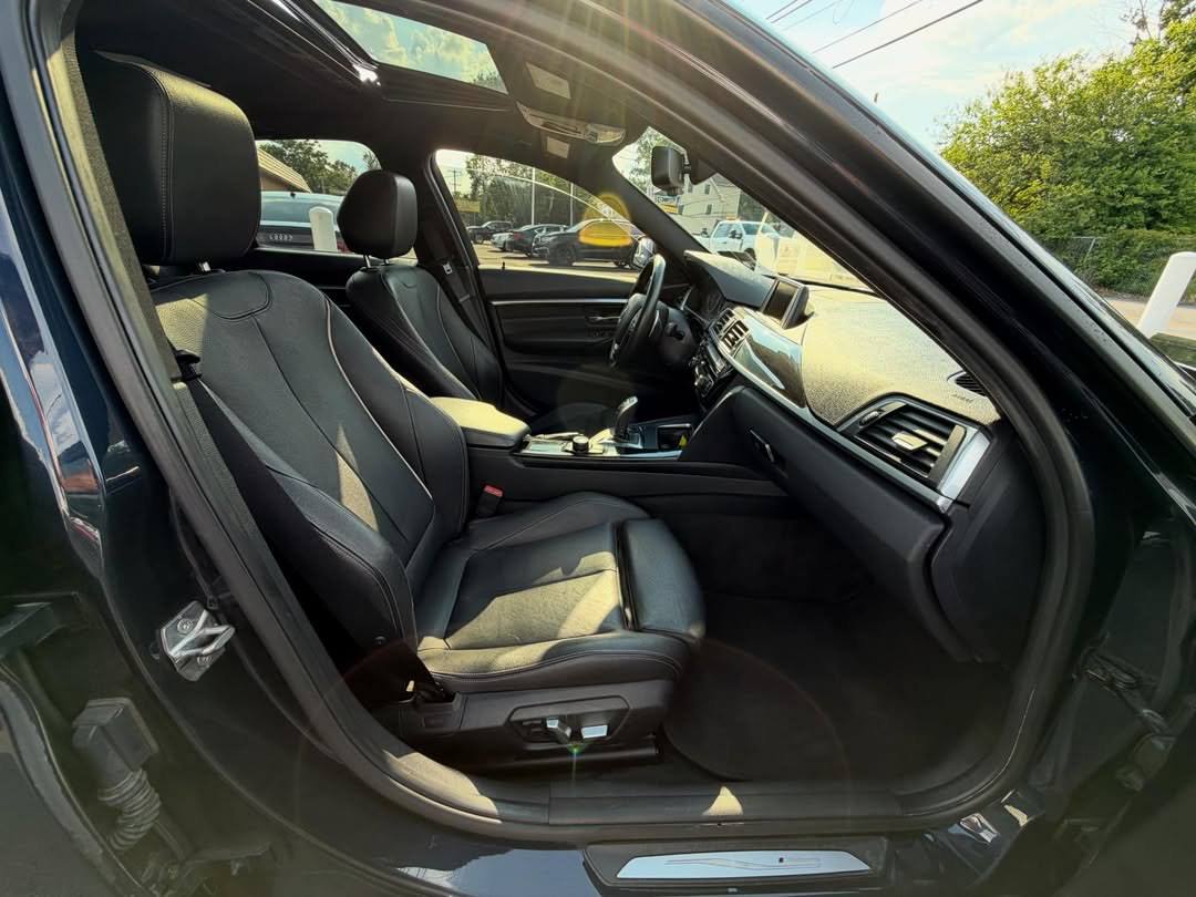 2016 BMW 328i Xdrive - Image 11