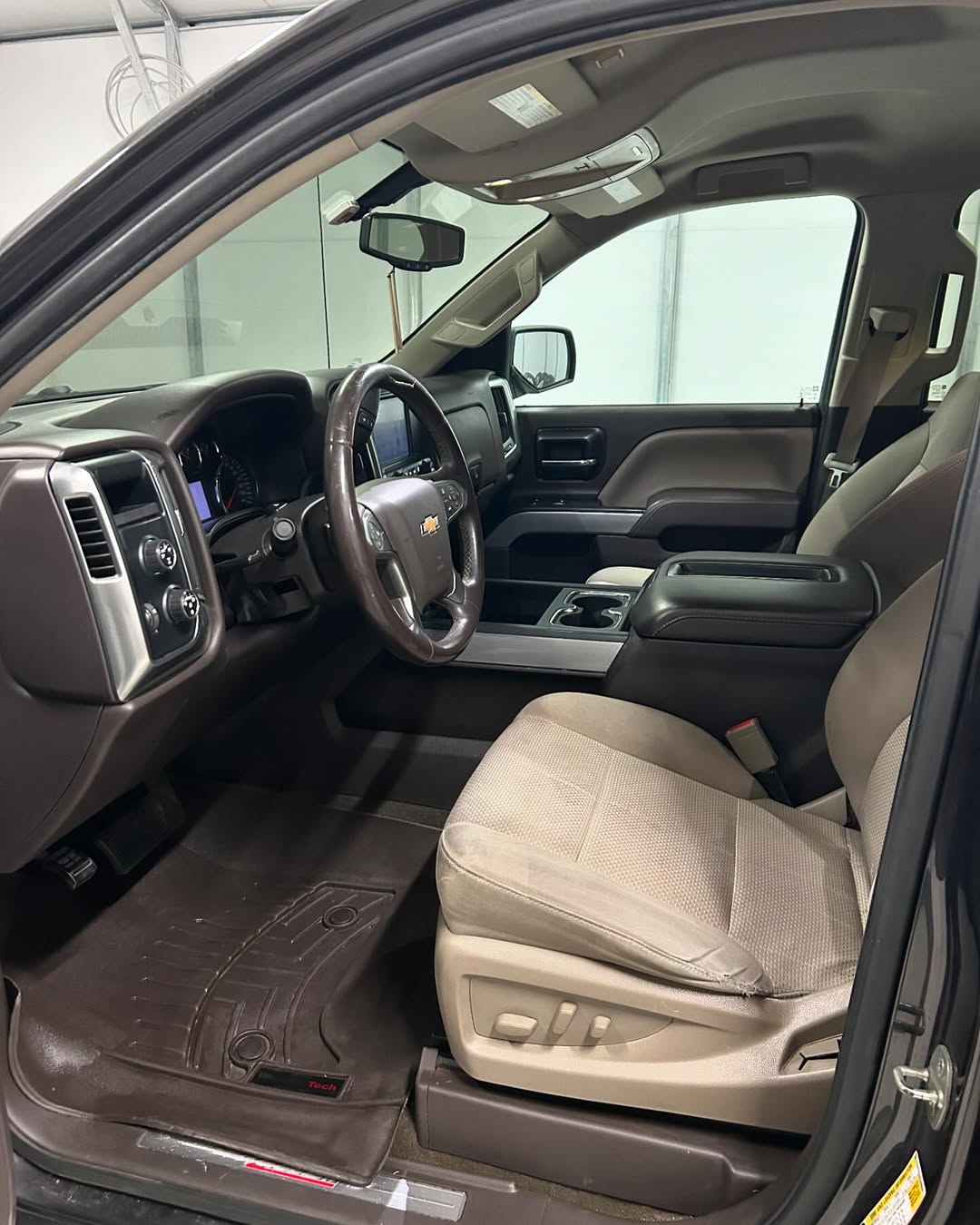 2014 Chevrolet Silverado 1500 Z71 - Image 9