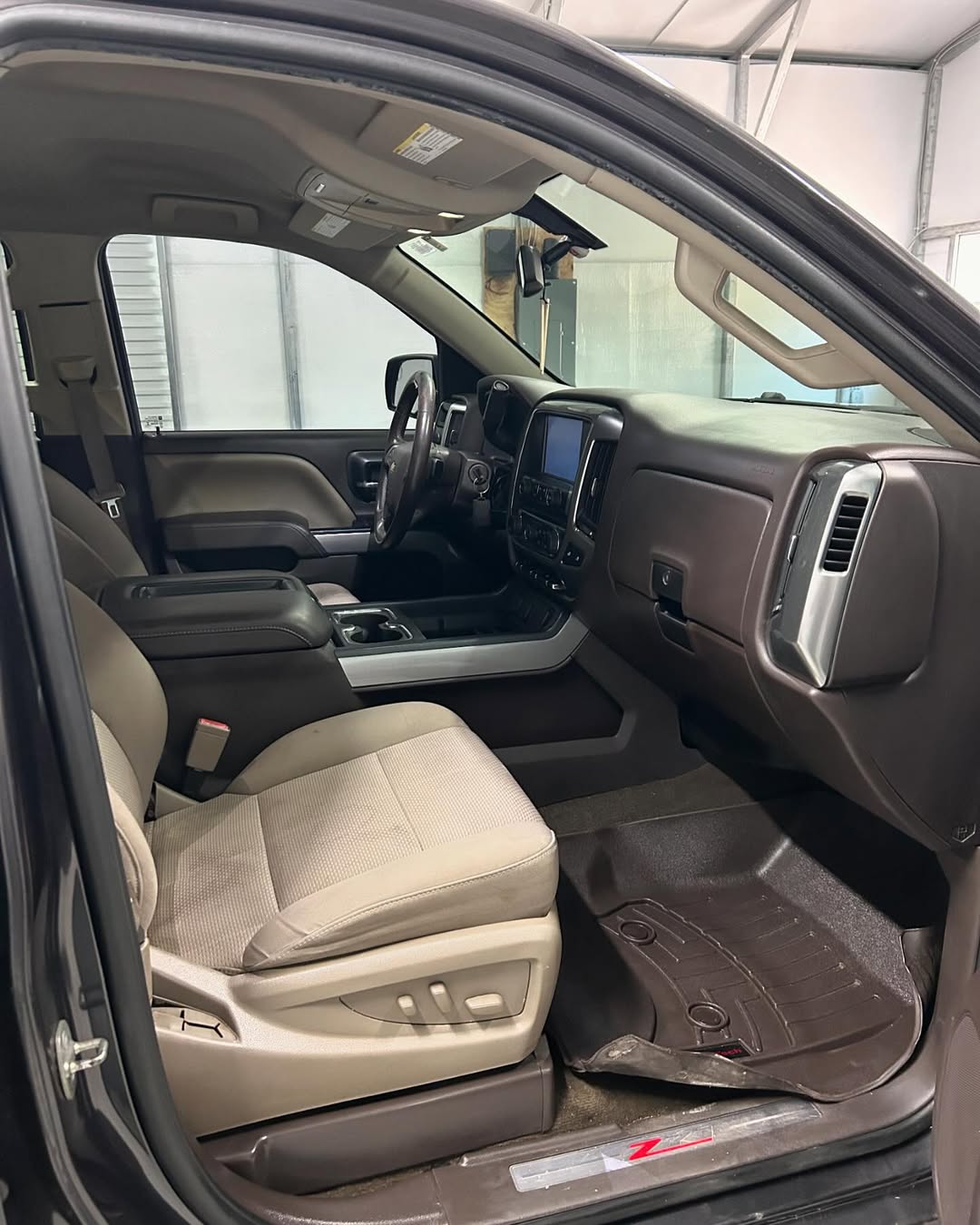 2014 Chevrolet Silverado 1500 Z71 - Image 12