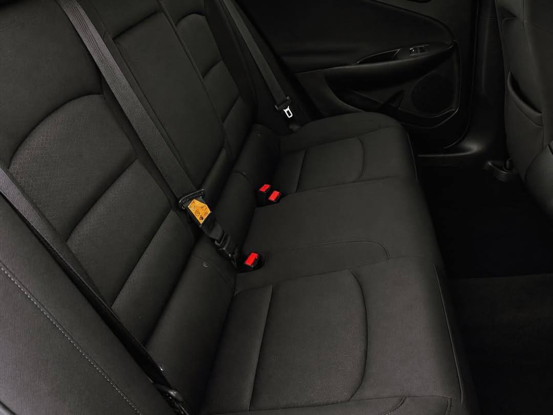 2018 Chevrolet Malibu LT - Image 11