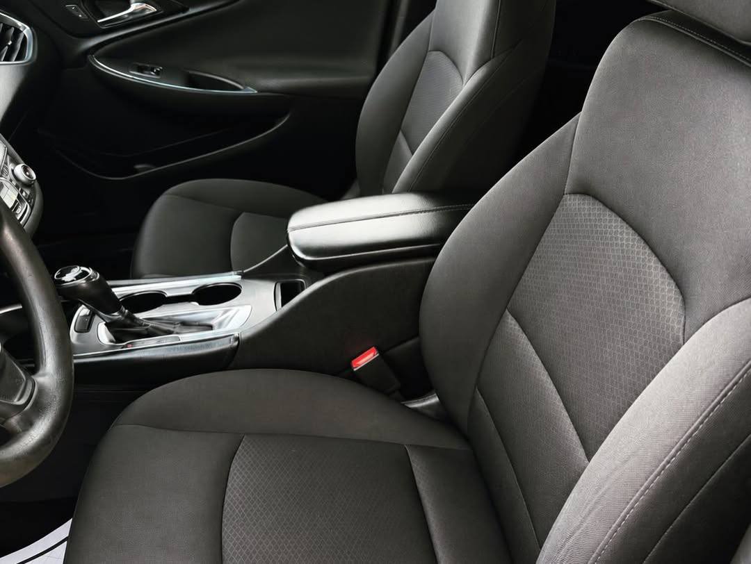 2018 Chevrolet Malibu LT - Image 9