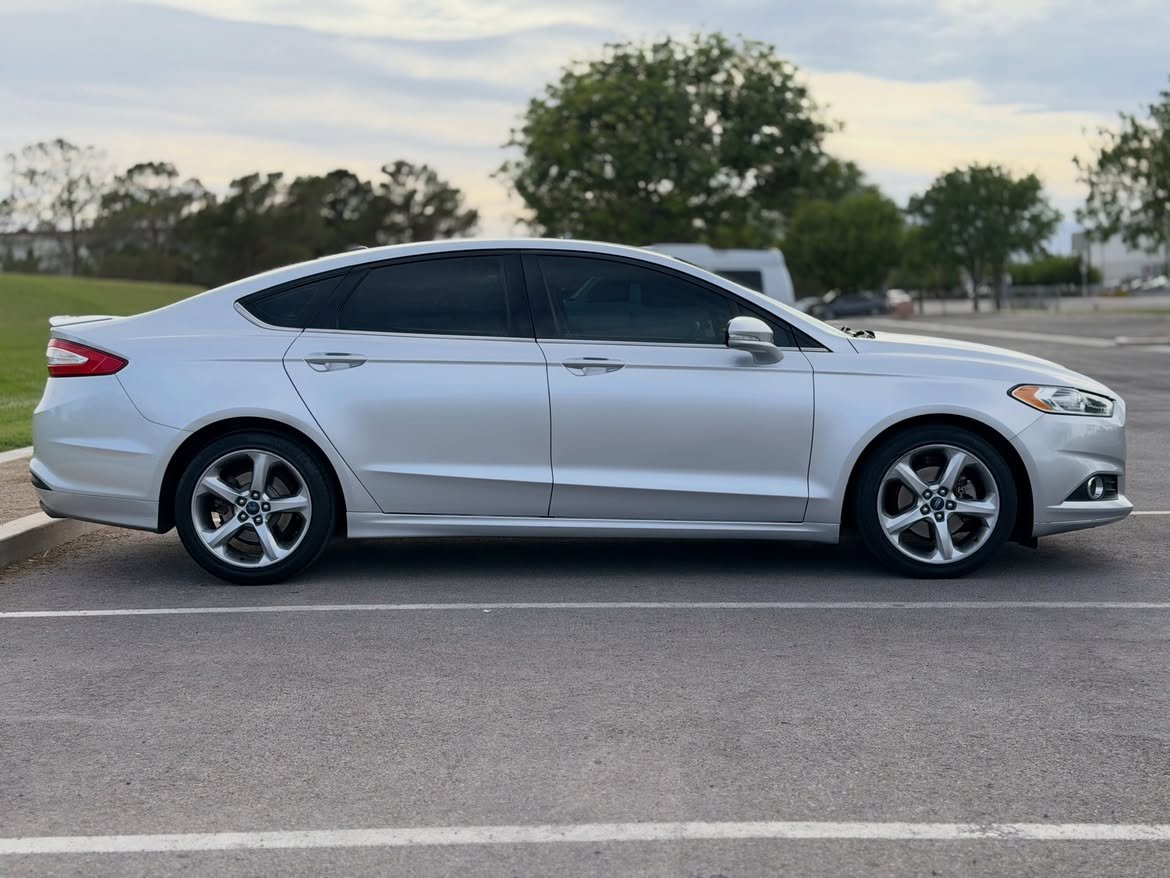 2015 Ford Fusion SE - Image 7