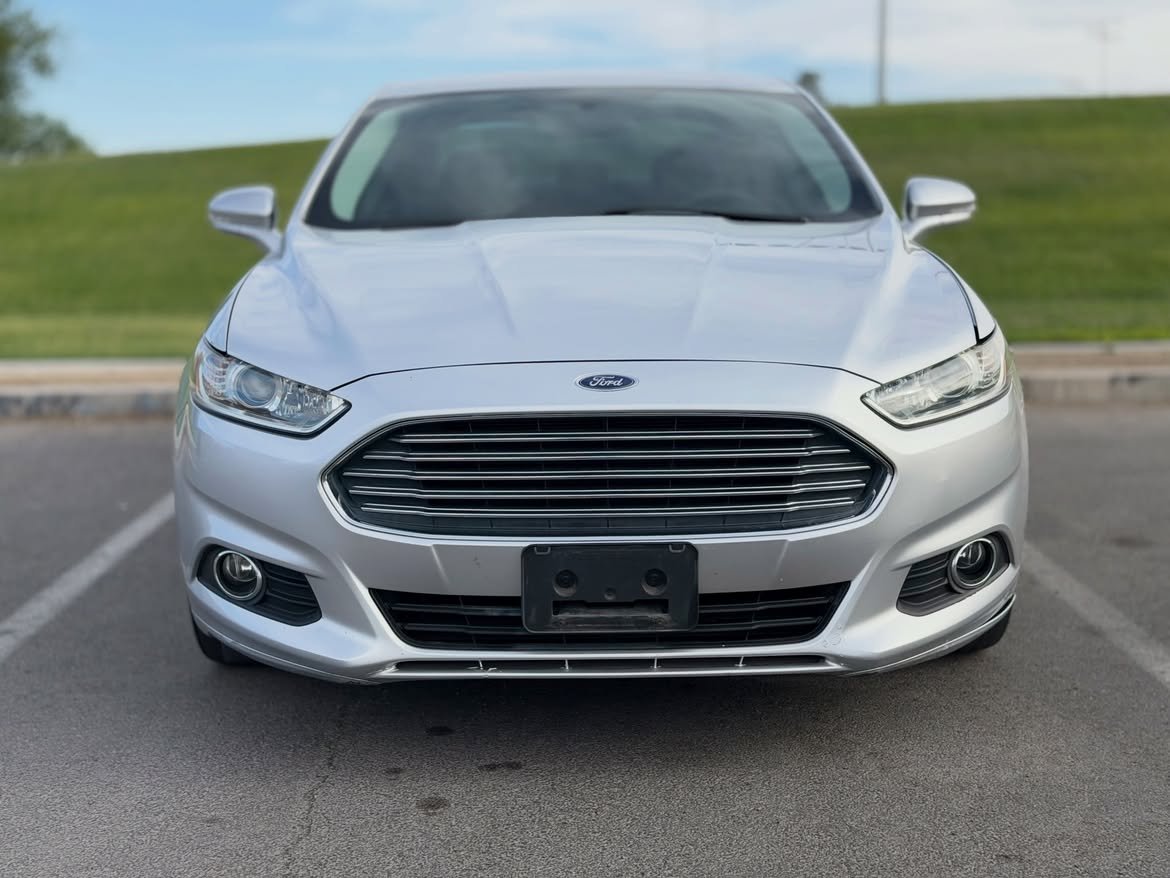 2015 Ford Fusion SE - Image 6