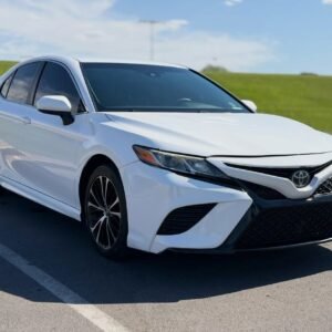 Alternative view of 2018 Toyota Camry SE Sedan - Sporty & Reliable